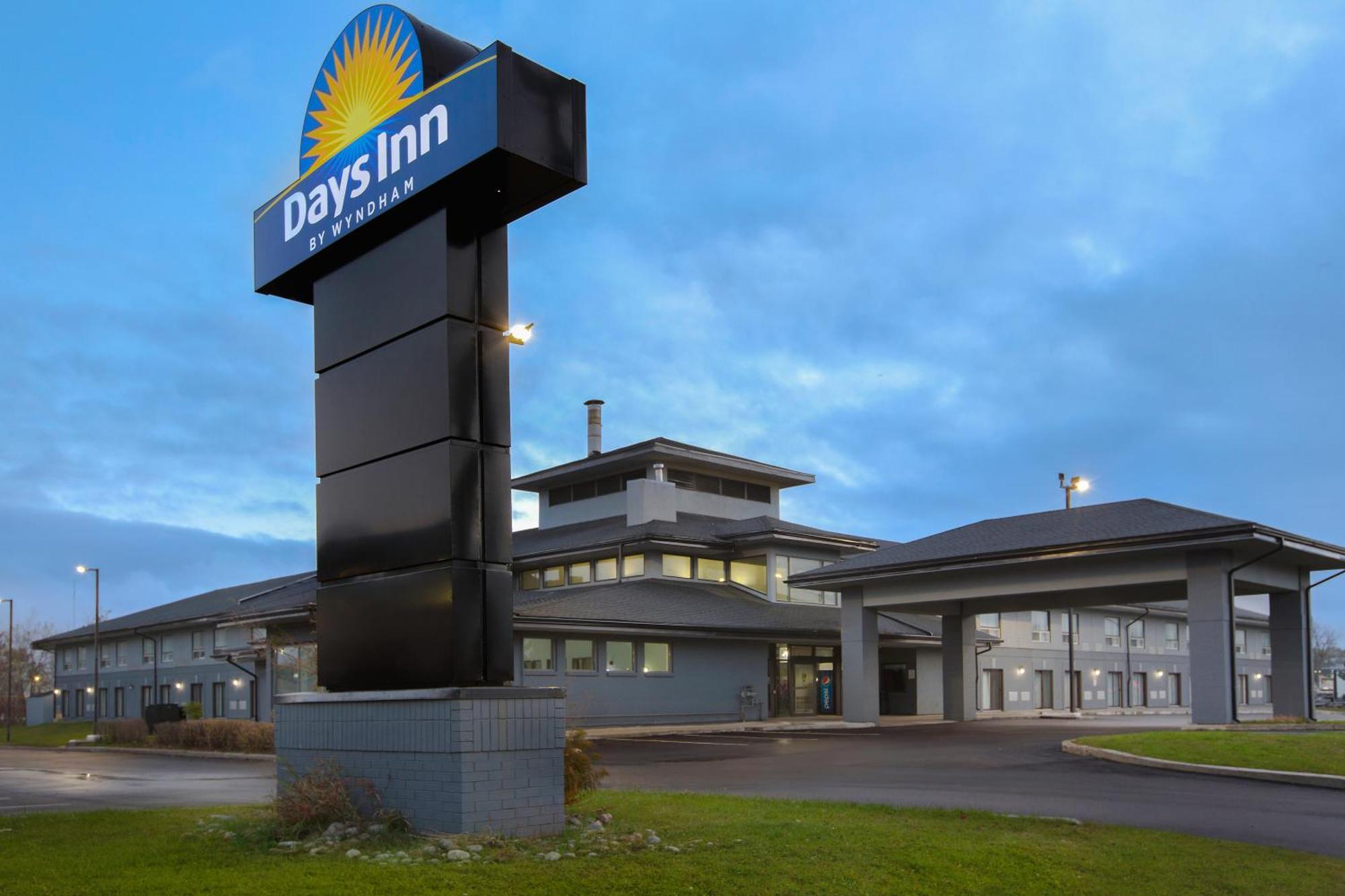 Days Inn By Wyndham Barrie Eksteriør billede